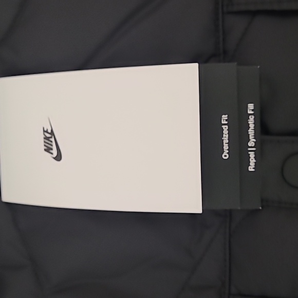 NIKE WOMEN SPORTWEAR ESSENTIAL QUILT JACKET - Picture 10 of 10